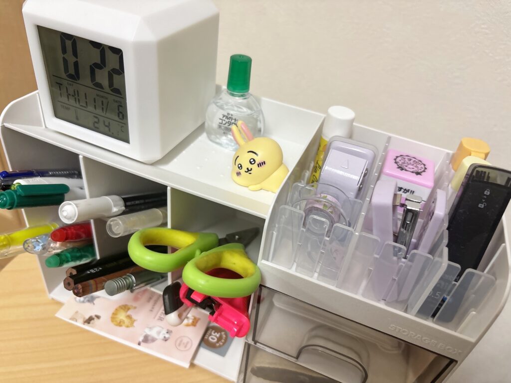 DAISO多機能引き出しケースに文房具類を収納