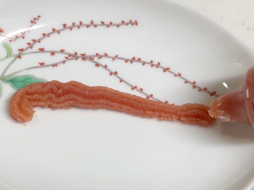 お皿にたらこペーストがでてきている