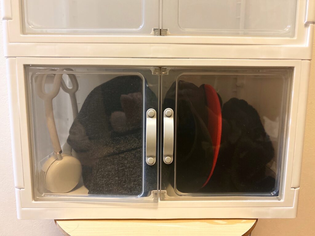 ジョイントできる扉付き折りたたみ収納ケースの収納例