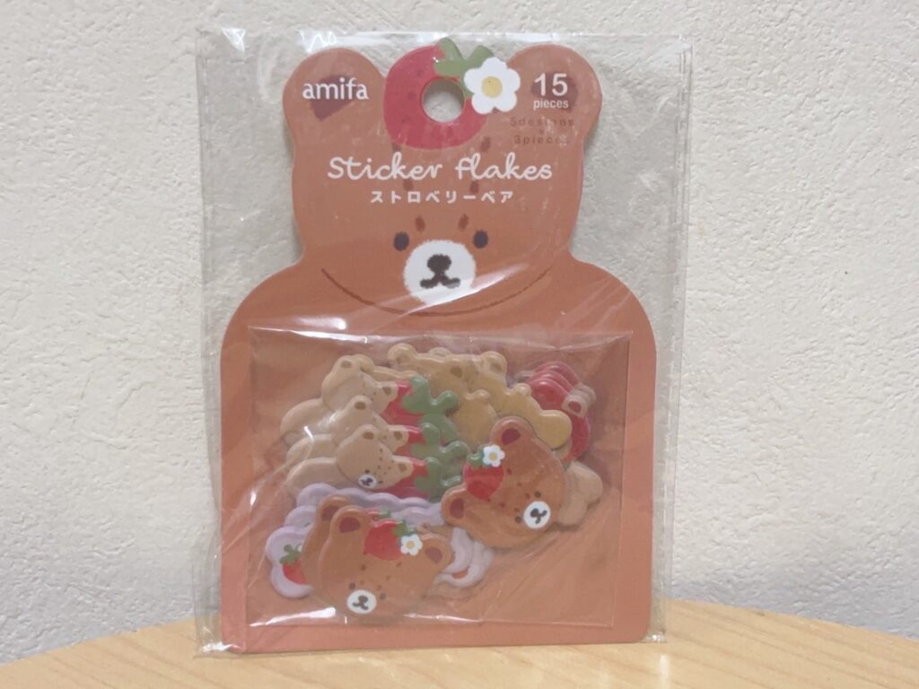 セリアストロベリーくまフレークシール商品画像
